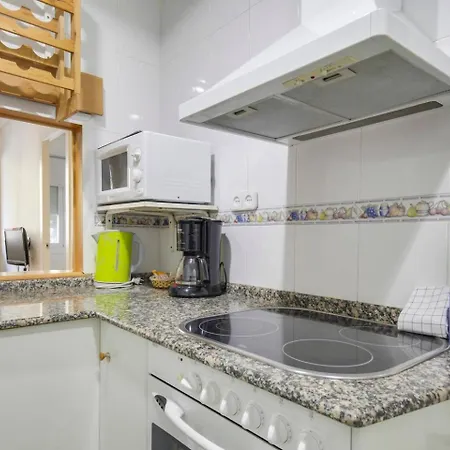 Cozy 2 Bedroom Next To Arc De Triomf Daire