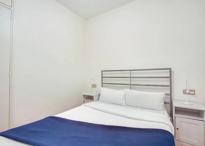 Cozy 2 Bedroom Next To Arc De Triomf Daire