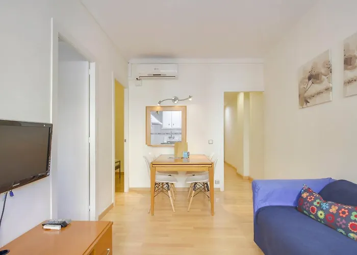 Cozy 2 Bedroom Next To Arc De Triomf Barselona