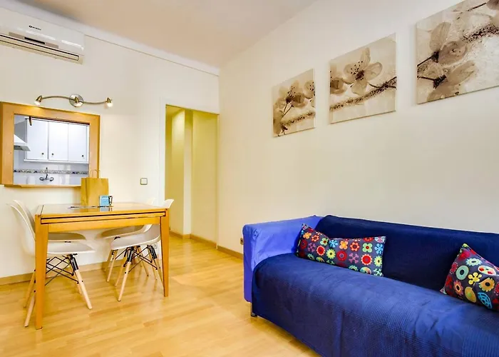 Cozy 2 Bedroom Next To Arc De Triomf * Barselona