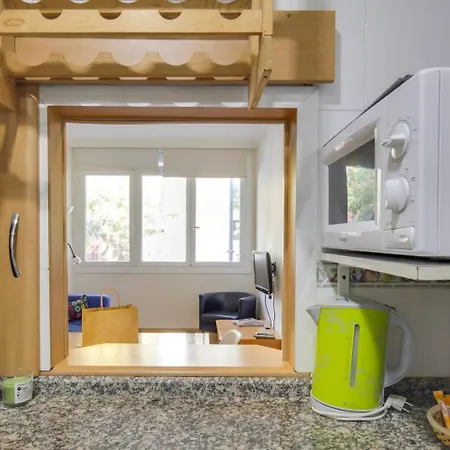 Apartment Cozy 2 Bedroom Next To Arc De Triomf Barcelona