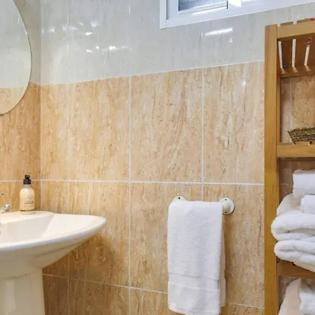 Cozy 2 Bedroom Next To Arc De Triomf Apartment *