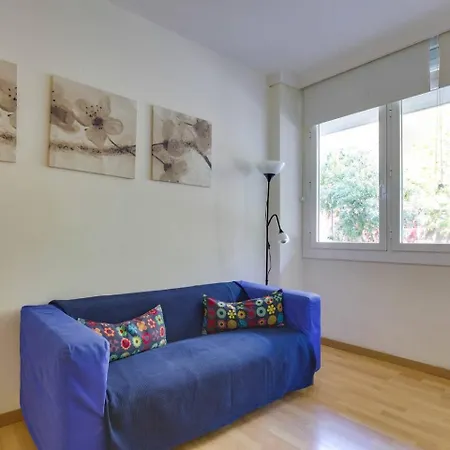 Cozy 2 Bedroom Next To Arc De Triomf *