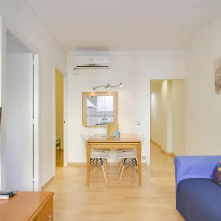 Cozy 2 Bedroom Next To Arc De Triomf Barcelona