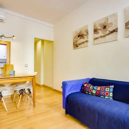 Cozy 2 Bedroom Next To Arc De Triomf * Barcelona